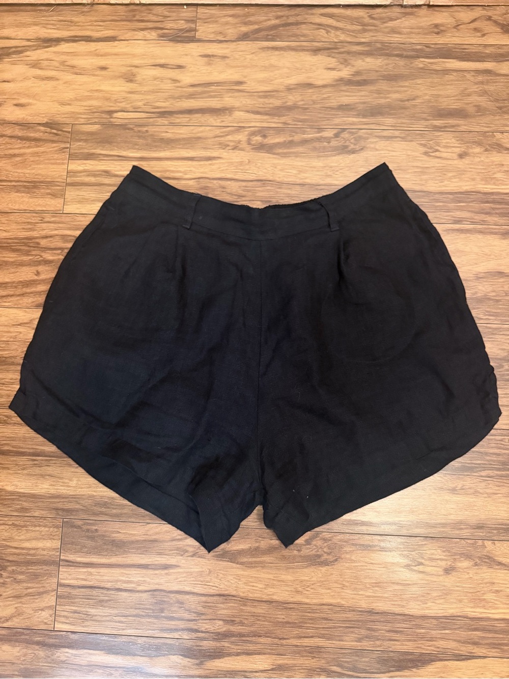 VITAMIN A 100% LINEN THE GETAWAY SHORTS SIZE SMALL BLACK